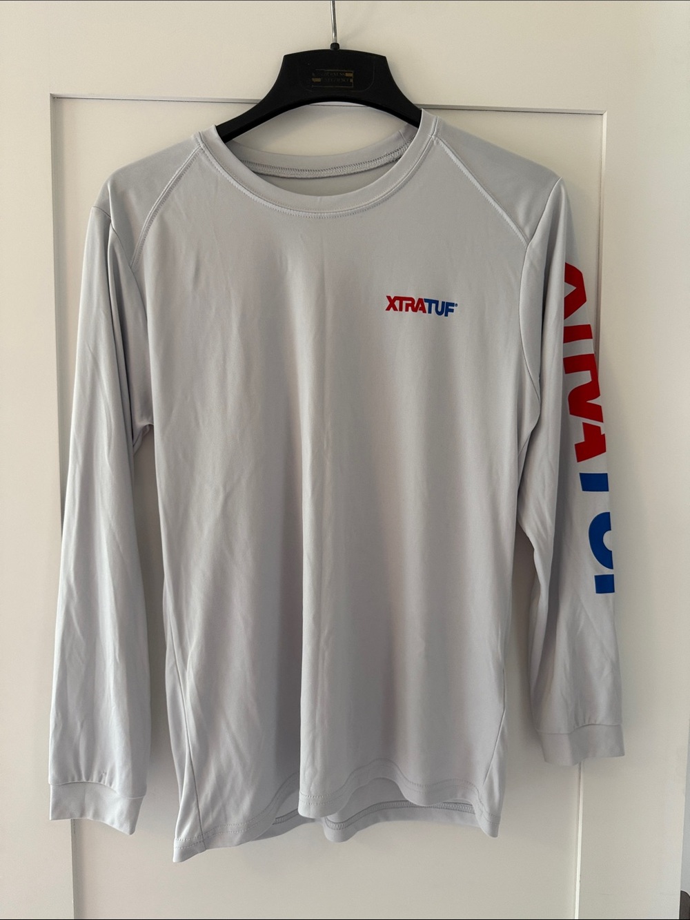 XTRATUF Men’s Light Gray Long-Sleeve Performance Tee